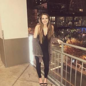 Meet your Posher, Alexis hope